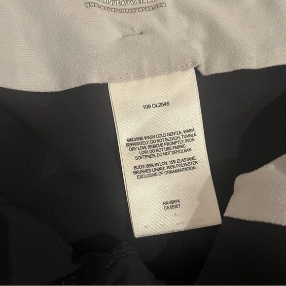 Mountain Hardware Women’s Black Outdoor Pants - Picture 7 of 7